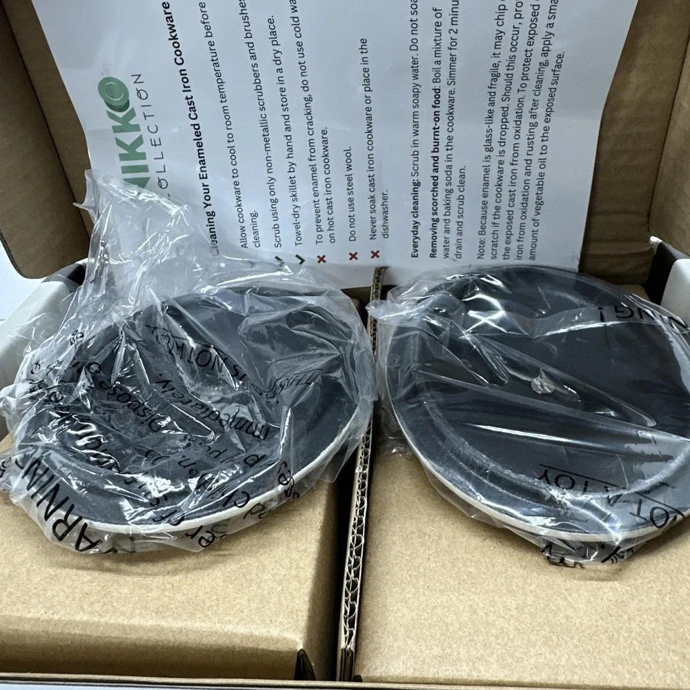 Nikko Collection 2-piece set of mini cast iron‎ casserole dishes NIB